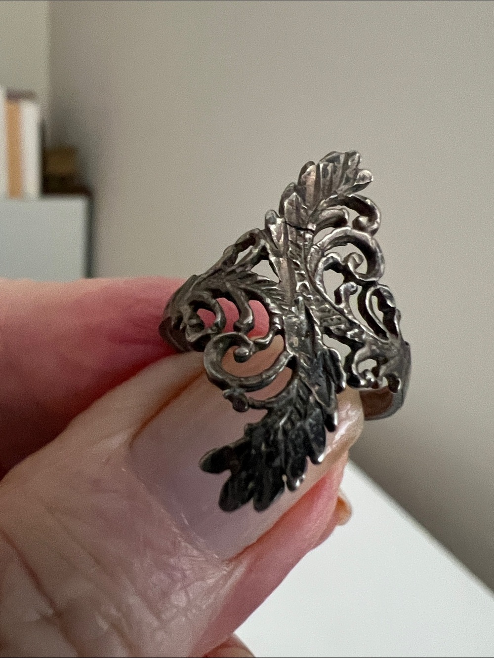 Vintage Silver Tone Filigree Leaf Ring - Vintage